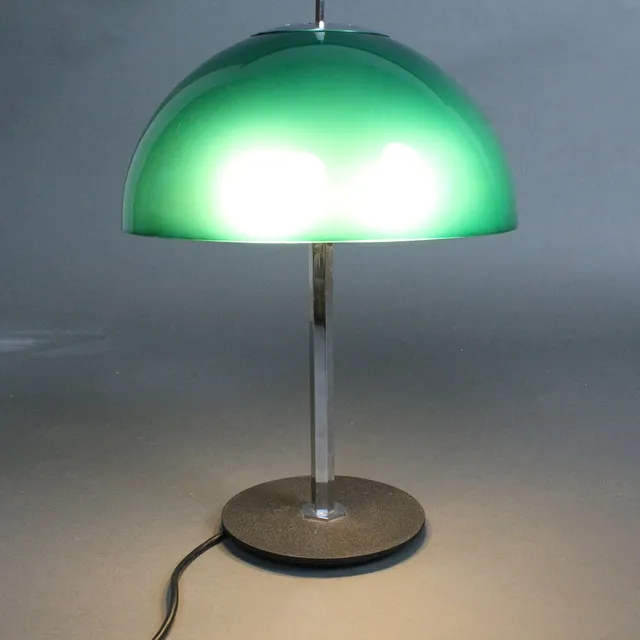 GINO SARFATTI. Tischleuchte Modell 584/G, Arteluce, Plexiglas, Stahl verchromt, Entwurf 1957, Italien.