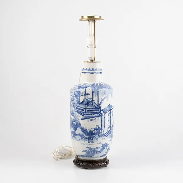 VAS, Kina, omgjord till lampa, porslin, 1900-tal.