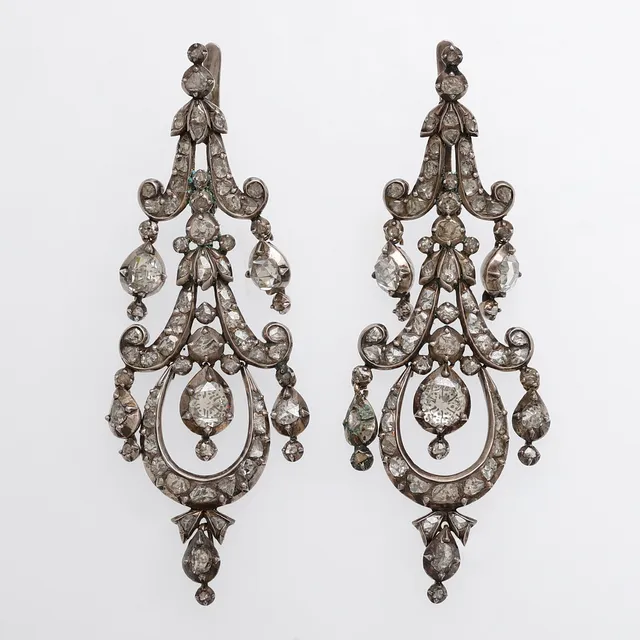 Diamonds long earrings, 19th Century.