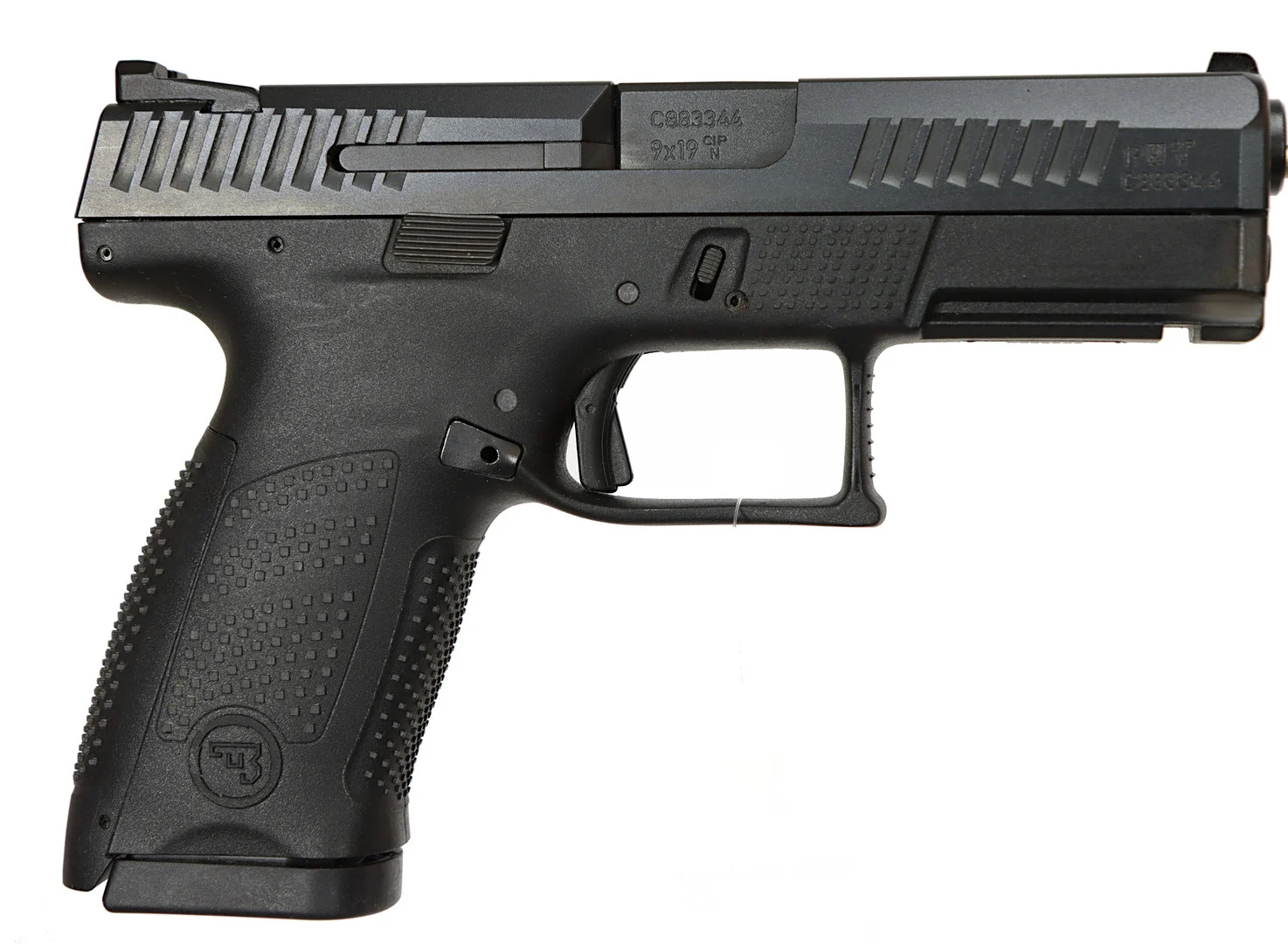 PISTOL, tjeckien, Halvautomatiskt, fabrikat CZ, modell P-10 C, kaliber 9x19, tillv.nr C883344, se-nr SE3022707. — Pistols — Walter Borg