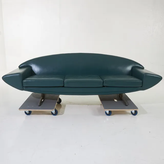 JOHANNES ANDERSEN. "Capri", soffa, Trensum 1960-tal, klädd i läder, kromad benställning.
