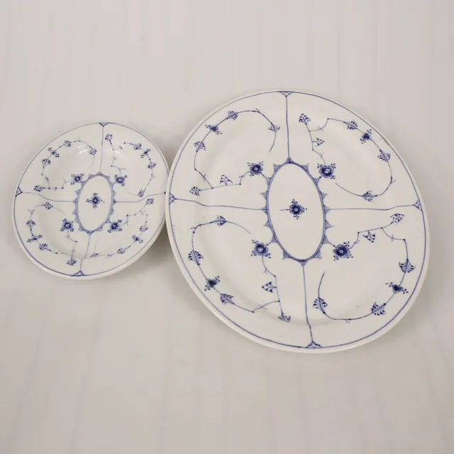 SERVISDELAR, porslin, Musselmalet, Royal Copenhagen, 2 delar.