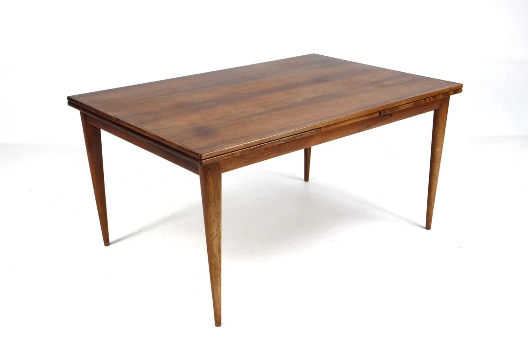 N.O. Mills. Rosewood dining table with Dutch extension, 1960s — Furniture/Dining tables, dining room furniture — Lauritz