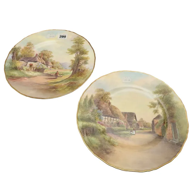A PAIR OF ROYAL WORCESTER OFFENHAM PATTERN CABINET PLATES.