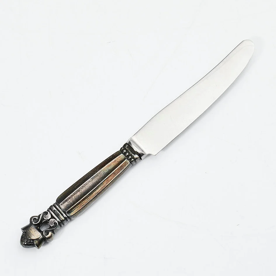 JOHAN ROHDE. "Konge / Acorn", liten kniv, sterlingsilver, Georg Jensen. — Silver — Stockholms Auktionsverk Sickla