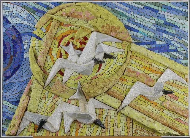 STIG CARLSSON (1932-2008). Mosaiktavla med fågelskulpturer, "Måsar", signerad à tergo, Nyhamnsläge.