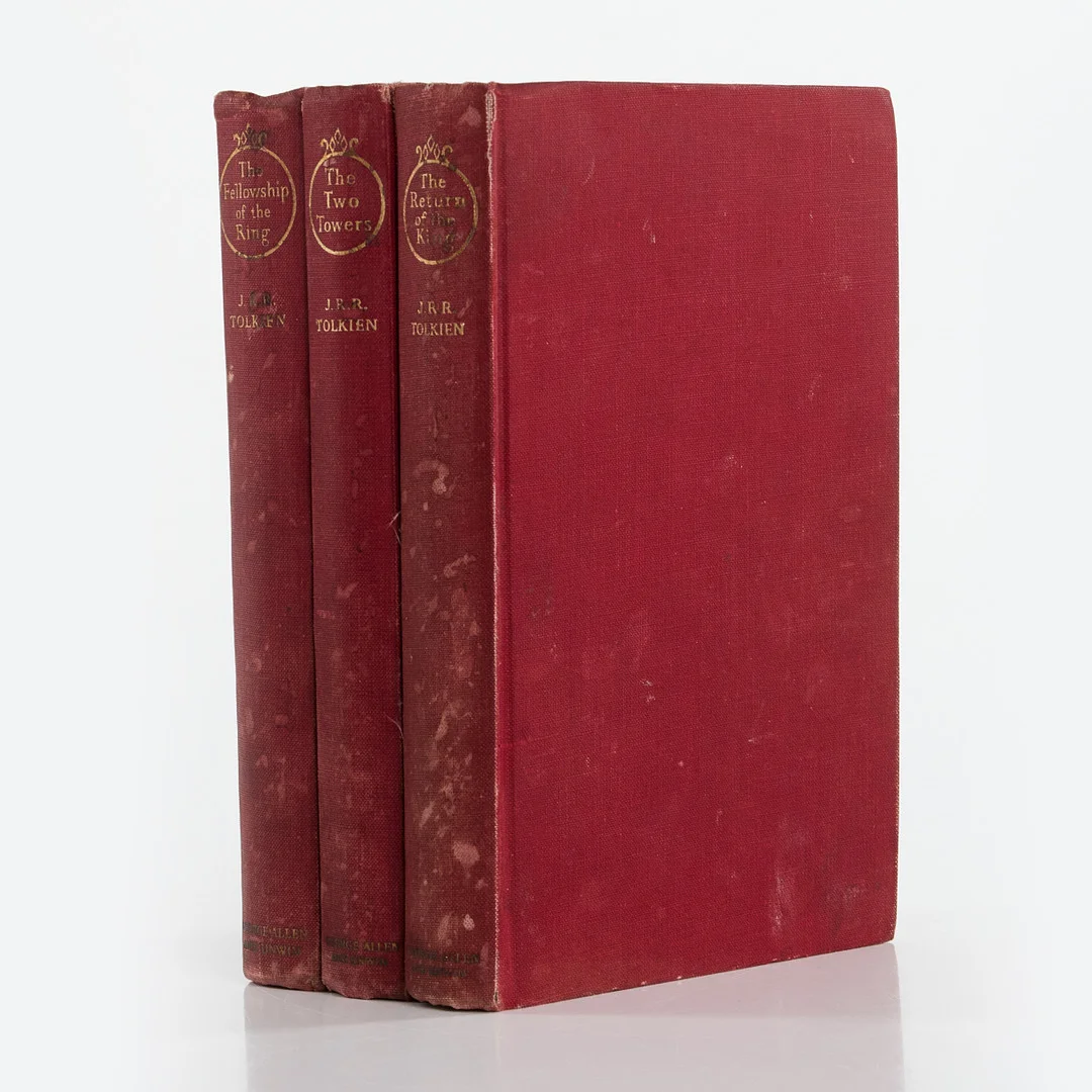 J.R.R TOLKIEN, THE LORD OF THE RINGS, 1960, 3 Volumes, THE FELLOWSHIP OF THE RING, THE TWO TOWERS, THE RETURN OF THE KING, 1st Editions, 8th, 7th & 6th Impressions, Allen & Unwin, hardcover, ca 225x150 mm. — Books — Crafoord Auktioner Stockholm