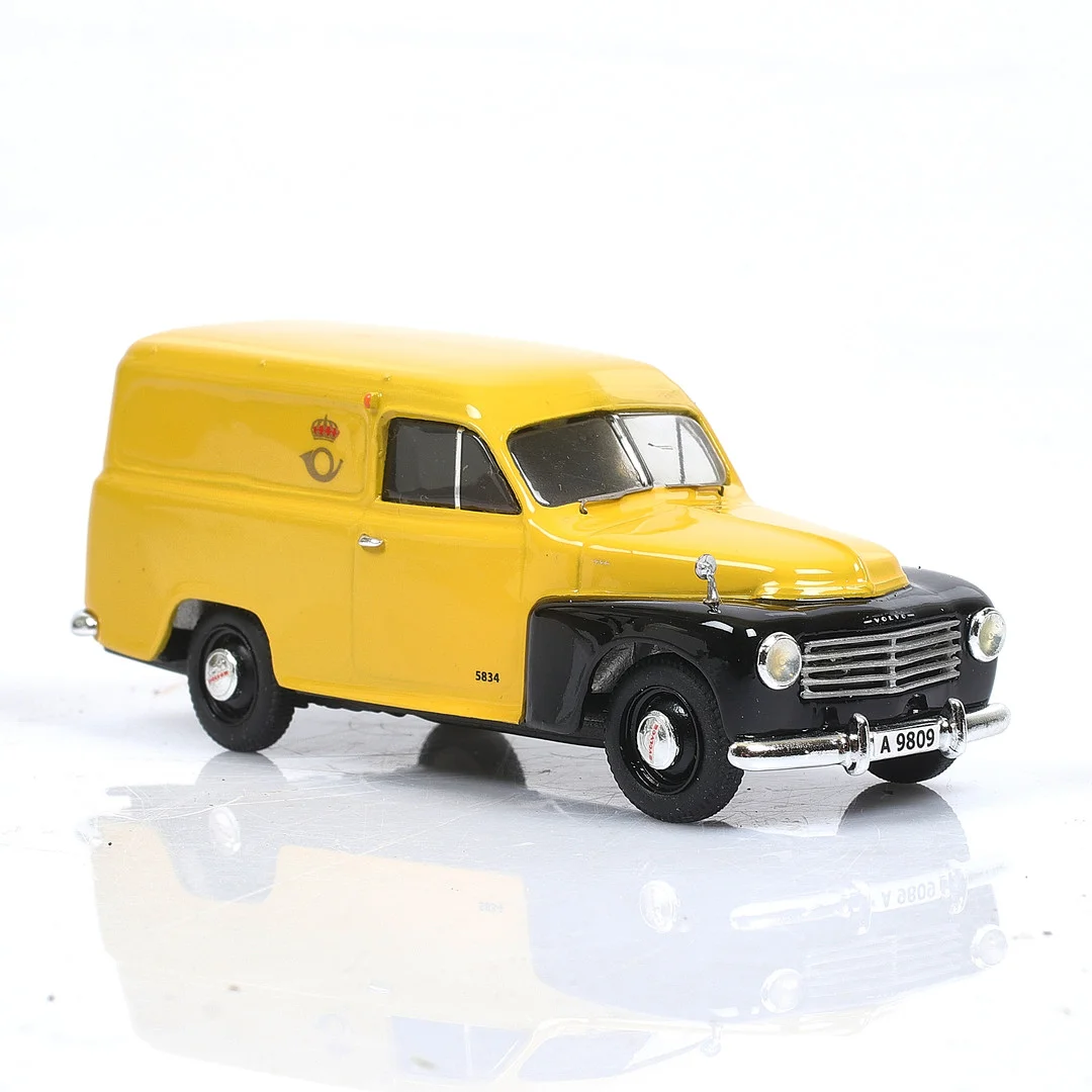 MODELLBIL, Postbil - Volvo PV 445, 1954, numrerad 21/100, André Models. Skala 1:43. — Toys — Stadsauktion Sundsvall
