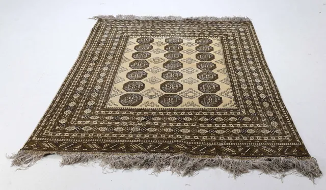 Oriental rug 302x199 cm