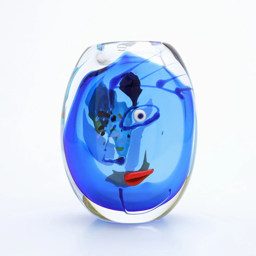CARLOS R PEBAQUÉ. Vas, glas, Gullaskruf, signerad. — Art glass — Växjö Auktionskammare