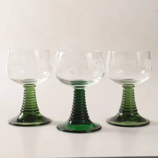 REMMARE, 14 stycken, glas med vinranksdekor och grön fot.