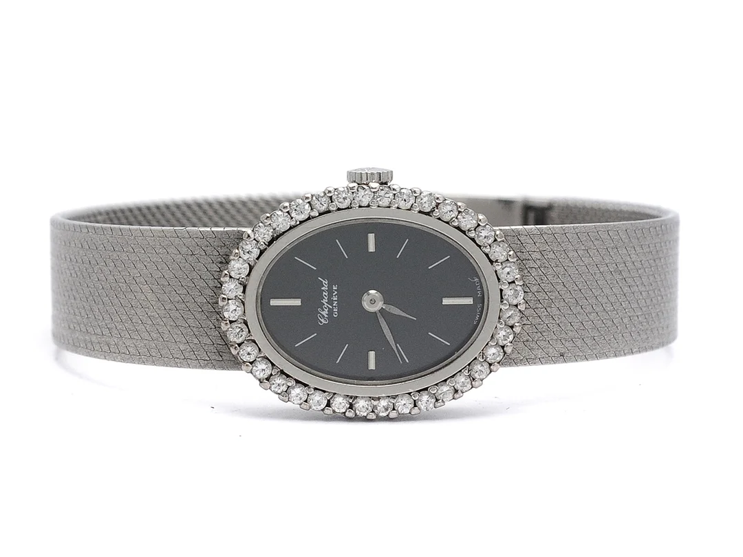 CHOPARD, Genève, damur, 20 x 25,5 mm, Cal RZ 2442, Ref nr. 5030, Boett nr. 84198, 18K vitguld, manuell, safirglas, skadad urtavla, briljantkrans (36 st. ca TW/VS, ca 0,72 ctv), integrerad originallänk, längd 156-160 mm, totalvikt 40,3 gram, ca 1975. box. — Klockor/Chopard — Kaplans