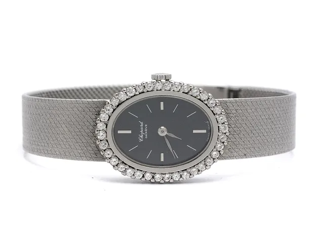 CHOPARD, Genève, damur, 20 x 25,5 mm, Cal RZ 2442, Ref nr. 5030, Boett nr. 84198, 18K vitguld, manuell, safirglas, skadad urtavla, briljantkrans (36 st. ca TW/VS, ca 0,72 ctv), integrerad originallänk, längd 156-160 mm, totalvikt 40,3 gram, ca 1975. box.