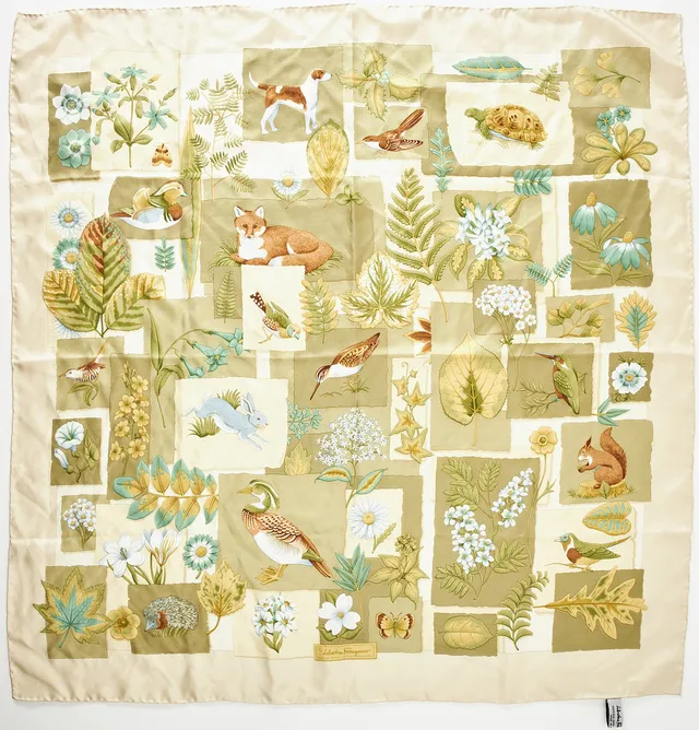 SALVATORE FERRAGAMO. Scarf, siden, Italien.