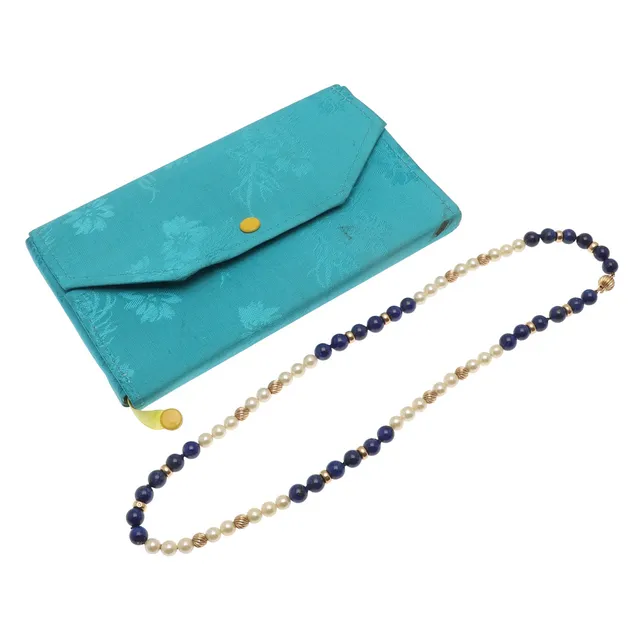 A CULTURED PEARL AND LAPIS LAZULI NECKLACE.