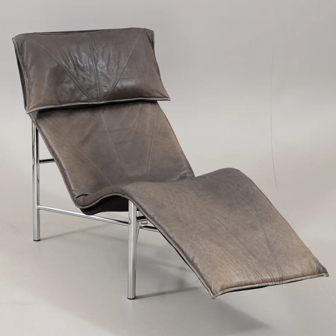 TORD BJÖRKLUND. Vilstol, "Skye", skinn/krom, IKEA, 1980/90-tal. — Armchairs & Chairs — Växjö Auktionskammare