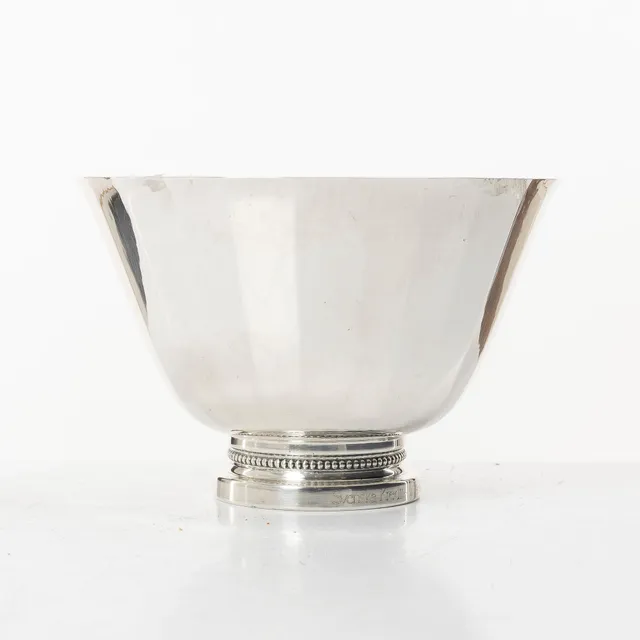 Eric Löfman, Skål på fot, silver, KG Markströms, Uppsala 1977.