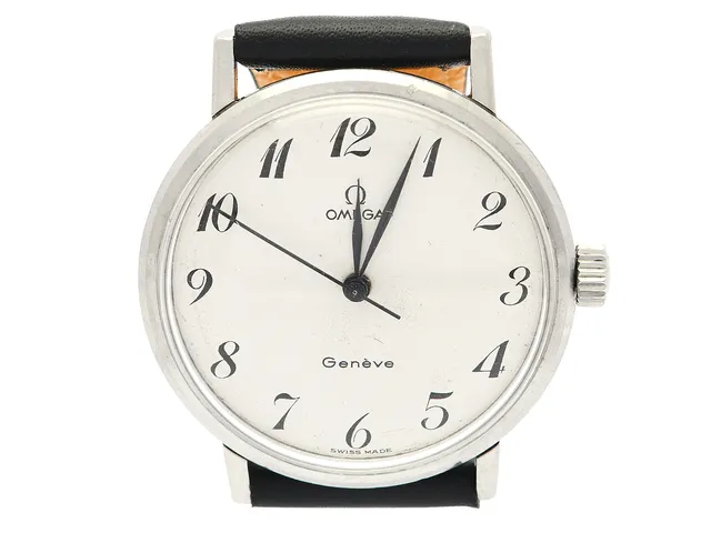 OMEGA, Genève, Cal 601, Serie nr. 25067231, Ref nr. ST 131.0019, Boett nr. 131.019, herrur, 34 mm, stål, manuell, plexiglas, skadad urtavla, läderband, ca 1967.