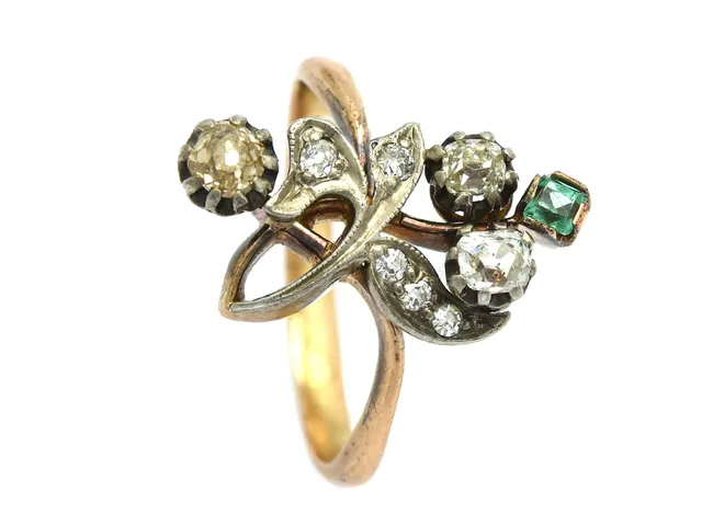 DIAMANTRING, 14K, guld /silver, gammalslipade diamanter, smaragd, Ryssland, ca 1920, stl. 18, 75 mm