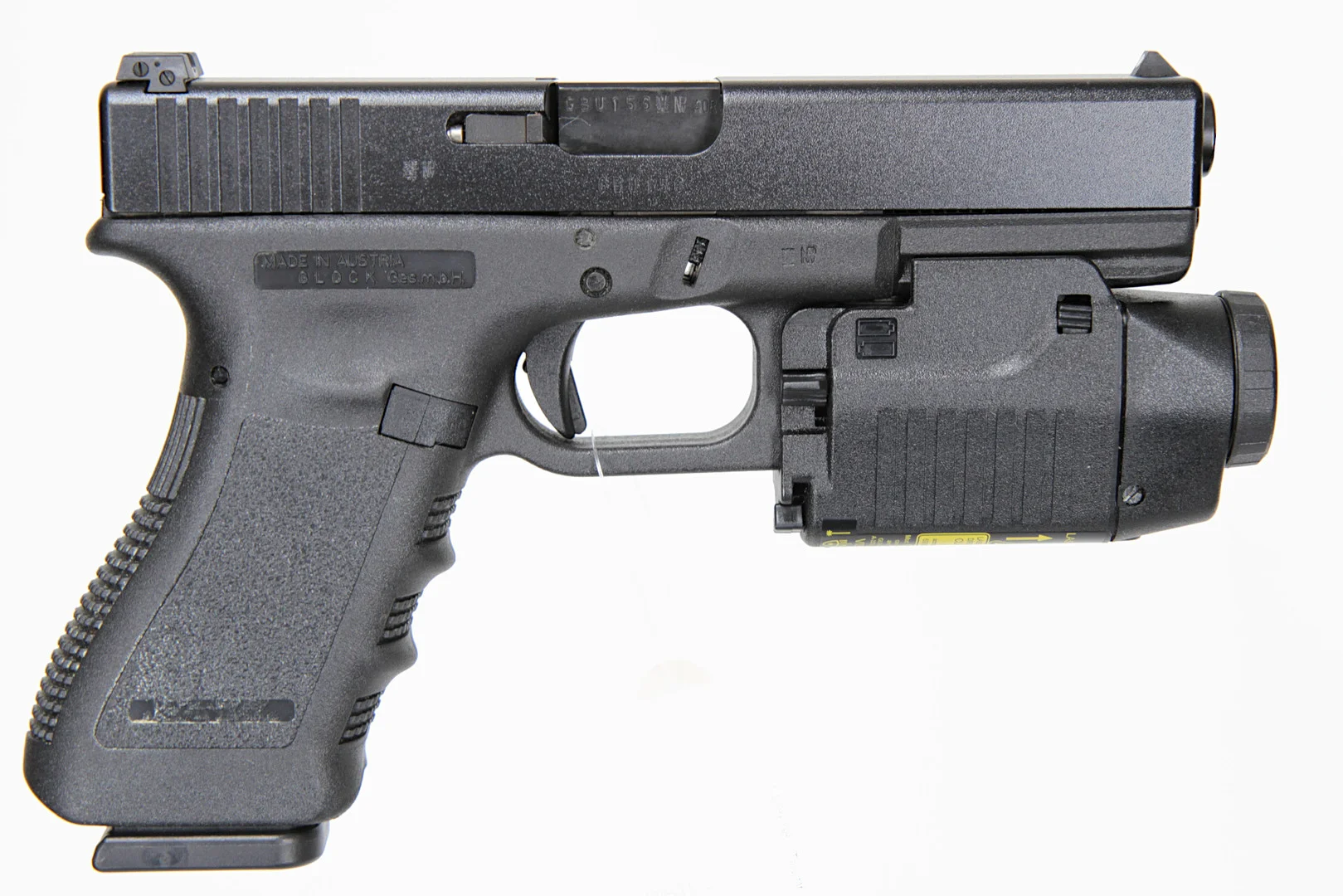 154. PISTOL, österikisk, Halvautomatisk, fabrikat Glock, modell 17, kaliber 9x19, tillv.nr GBU156, se-nr Begagnad. — Pistols — Walter Borg