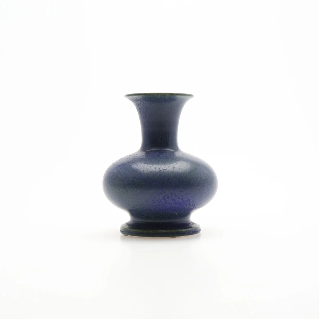 SVEN WEJSFELT. VAS, GLASERAT STENGODS, GUSTAVSBERG STUDIO 1980. — European — Crafoord Auktioner Lund