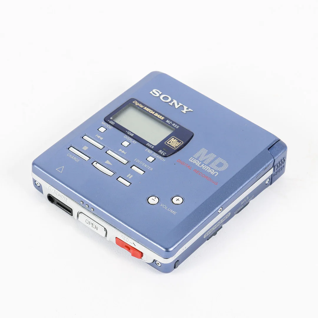 SONY MD WALKMAN MZ-R55 Inspelningsbar portabel Minidisc-spelare, Sent 1990-tal. — Audio, Vinyl & Hi-Fi — Karlstad Hammarö Auktionsverk