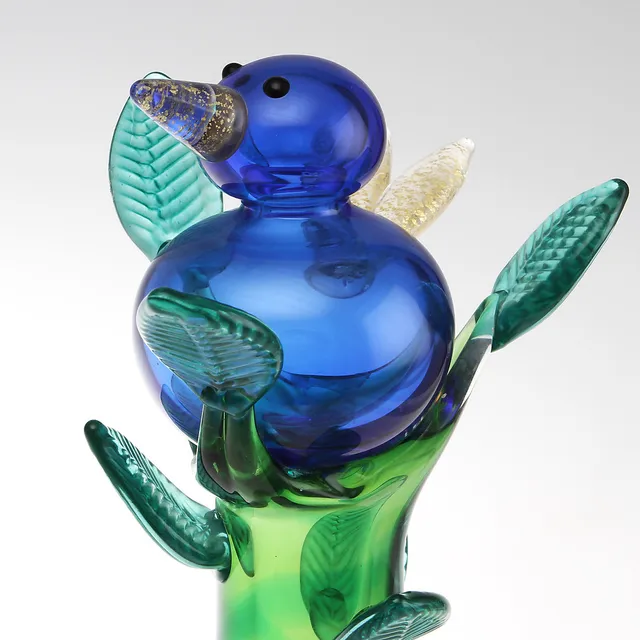 ANNA ÖRNBERG. Skulptur "Spelar min lind?", glas. Strömbergshyttan 2003. Signerad Unik Studioglas HG/LP/MA.