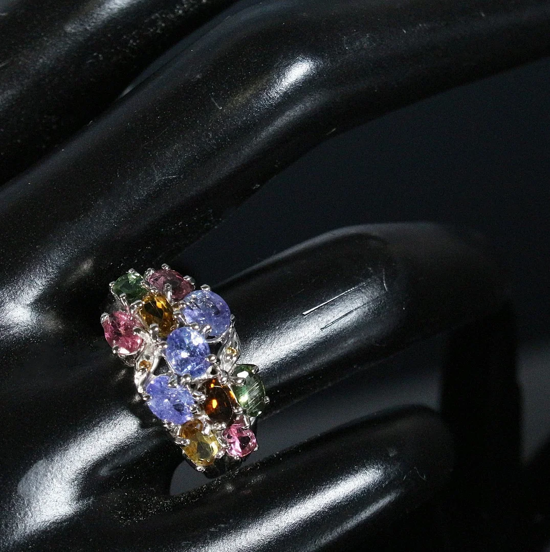Ring mit bunten Edelsteinen, 925er Silber. — Rings — Stockholms Auktionsverk Düsseldorf/Neuss