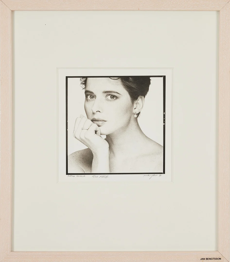 JAN BENGTSSON. Isabella Rossellini, palladium platinum print, 18 x 18 cm. — Photography — Stockholms Auktionsverk Fine Art