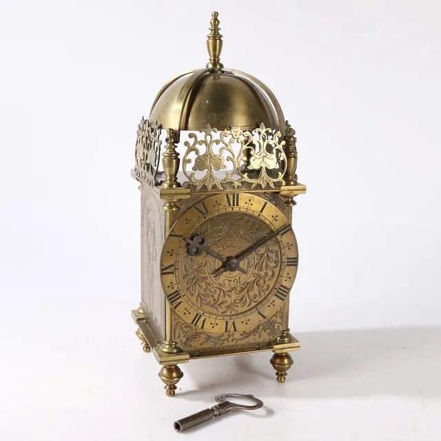 A 17TH CENTURY STYLE ENGRAVED BRASS LANTERN CLOCK BEARING SIGNATURE WILLIAM BOWYER, LONDON 1623.
