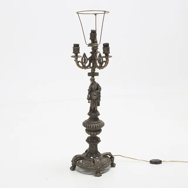 French candelabrum in silver-plated metal, second half of the 19th Century - early 20th Century.