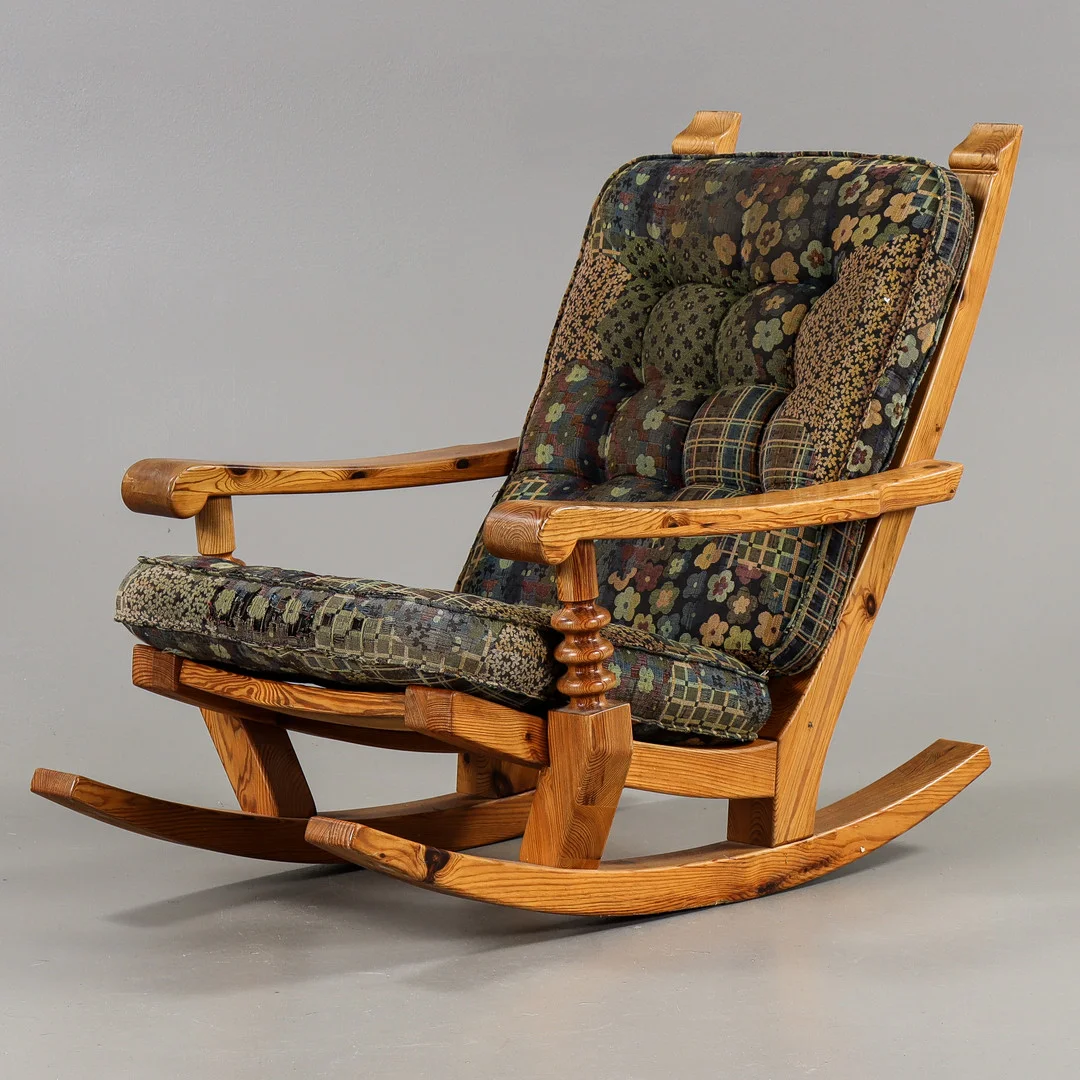 SVEN LARSSON. Gungstol, möjligen modell "Tälja" Sven Larsson Möbelshop, 1970-tal. — Armchairs & Chairs — Karlstad Hammarö Auktionsverk