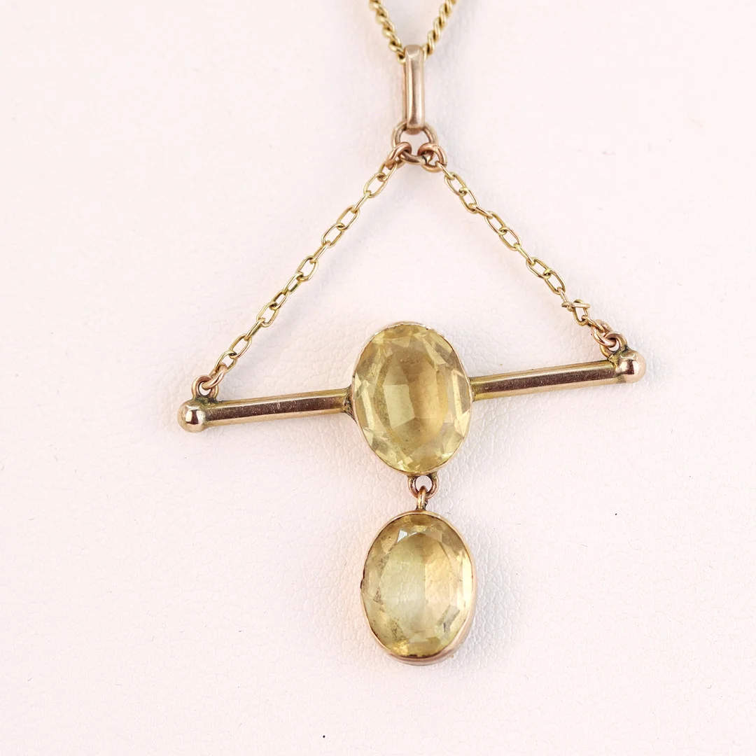 9CT CITRINE PENDANT AND CHAIN. — Brooches & Pendants — Chalkwell Auctions