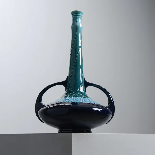 VAS, art nouveau, Villeroy and Boch, Mettlach, omkring 1903.