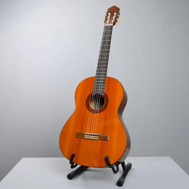 GITARR, Yamaha C45 Classical.