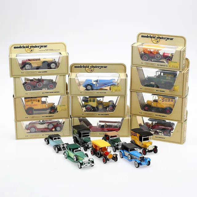MODELLBILAR, 18 stycken, Models of Yesteryear, Matchbox, 1970-tal.