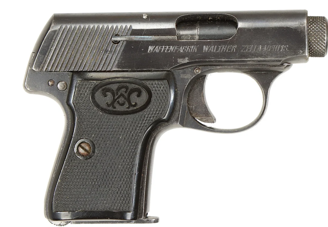 PISTOL, fabrikat Walther Zella Mehlis, modell 5, kaliber 6,35mm, tillv.nr 83309, se-nr SE2235775. — Pistols — Walter Borg
