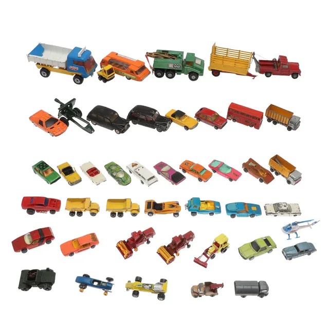 A QUANTITY OF ASSORTED DIECAST VEHICLES.