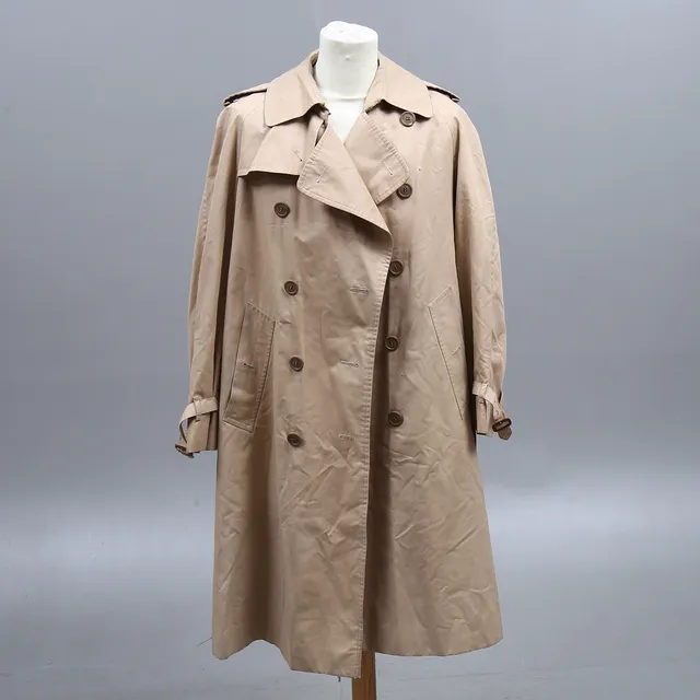 BURBERRY. Kappa så kallad trench coat, bomull och polyester, England.