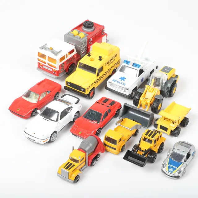 LEKSAKSBILAR, 12 stycken, bl. a. Matchbox och Majorette, 1900/2000-tal.