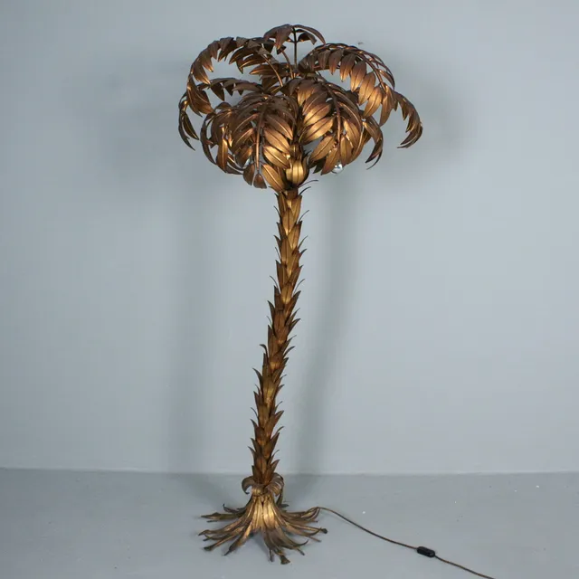 HANS KÖGL. Vergoldete Stehlampe in Palmen-Optik, 1970er.