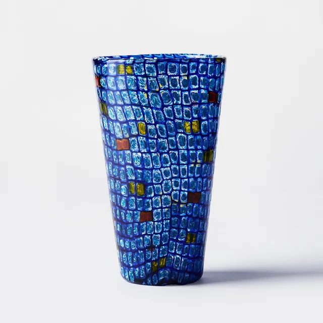 GIANNI VERSACE. ”Grenadine”, vas, Venini, Italien, dekor av murrine i blått, rött och gult.