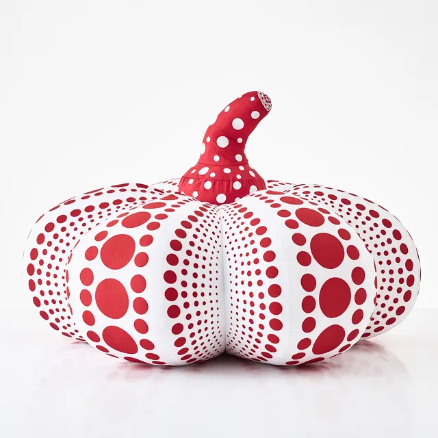 YAYOI KUSAMA. EFTER. "Soft Sculpture Pumpkin", Lammform, etikettmärkt.