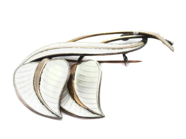 Brosch S925 14,4g höjd: 45mm bredd: 60mm med emaljdetaljer
