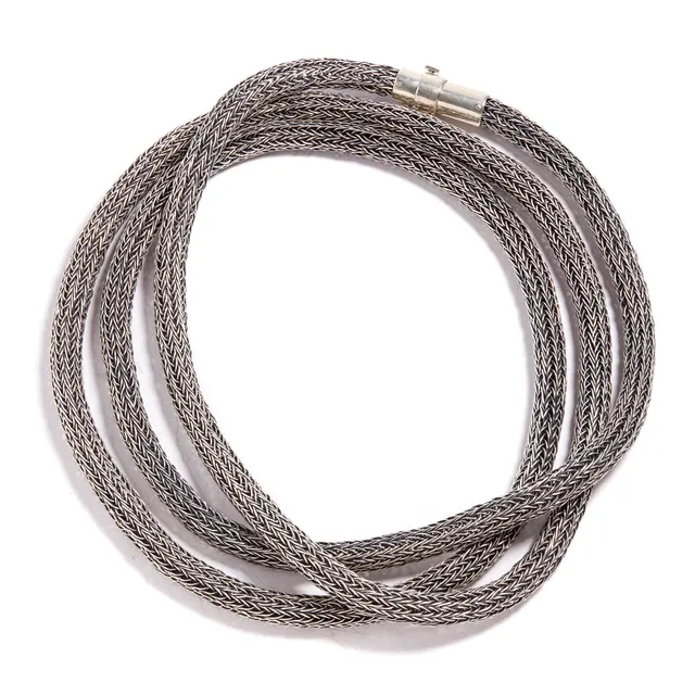 Bjorg, Toril — Collier/belte/armbånd