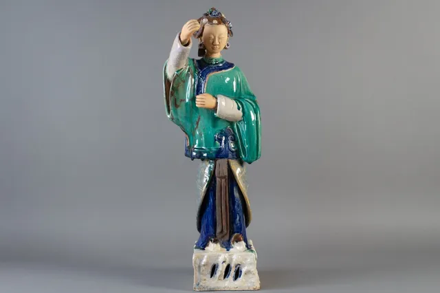 Kinesisk figur af keramik