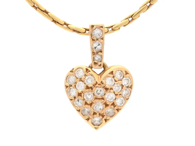 HÄNGE MED KEDJA, 18K guld, hjärta, åttkantslipade diamanter ca 0,25 ctv, Strömdahl, längd 45 cm vikt 4,7 g.