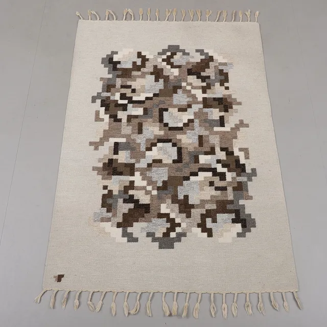 ERIK LUNDBERG. Röllakan, "Korall", signerad, mått 203 x 138 cm.