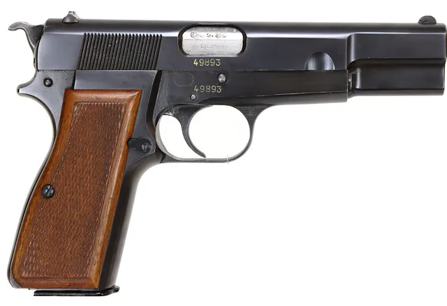 83. 85. PISTOL, belgisk, Halvautomatisk, fabrikat FN, modell Hi-Power, kaliber 9x19, tillv.nr 49893, se-nr SE1767163.