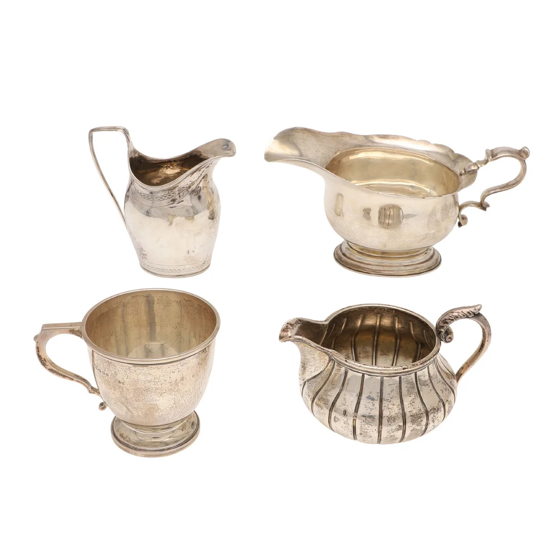 A GEORGE V SILVER SAUCE BOAT. — Silver — Lawrences Auctioneers